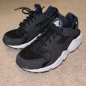 Nike Huarache Shoes